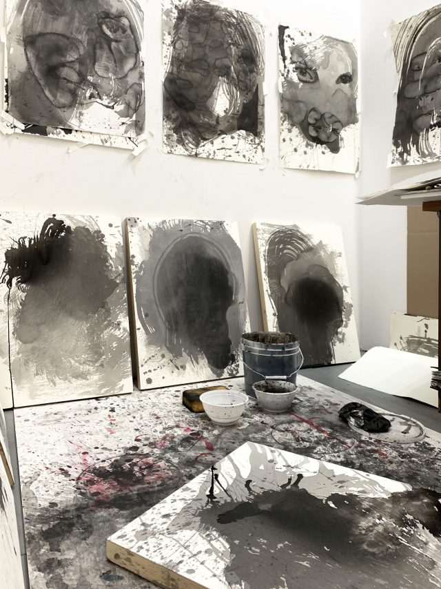 Historias 5 Owing to the Absence 31: Los Ecos de la Identidad